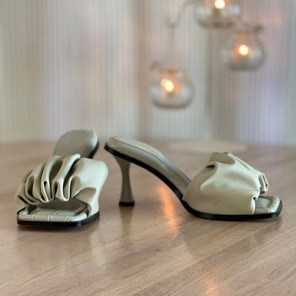 Circus by Sam Edelman Ruched Leather Slip-On Heels Croc Insole Sandals Size 6.5 - Picture 7 of 8